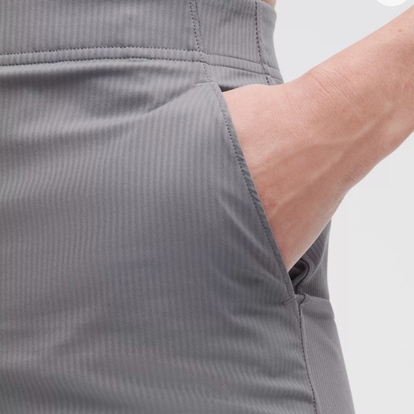 Lululemon Dance Studio Slim-Fit High-Rise Flared Pant
Size: XXXS - Picture 6 of 11